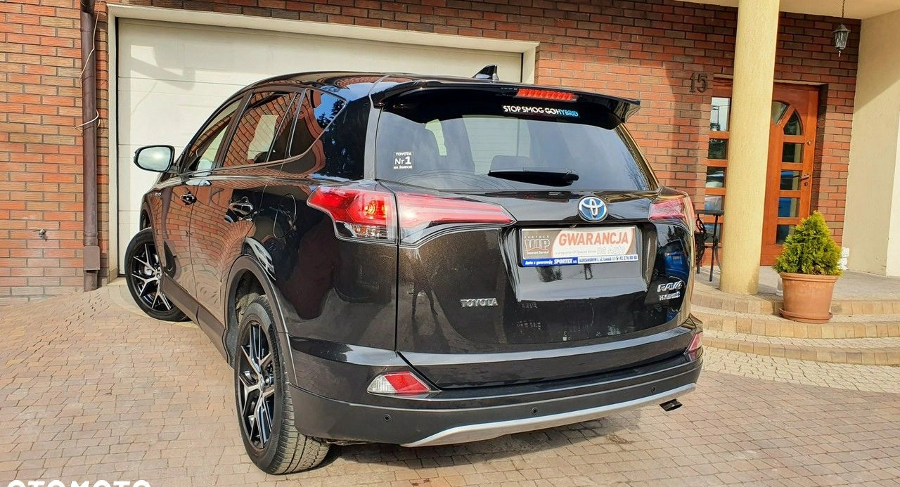 Toyota RAV4 cena 119900 przebieg: 72079, rok produkcji 2018 z Sulejówek małe 781
